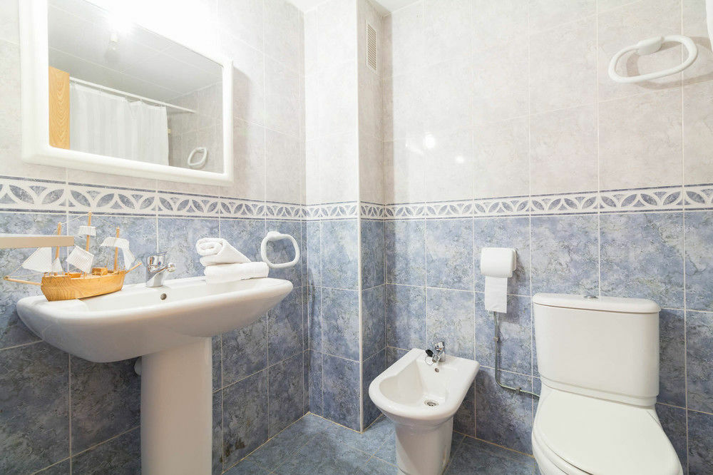 Costa Daurada Apartaments - Larimar Салоу Екстериор снимка